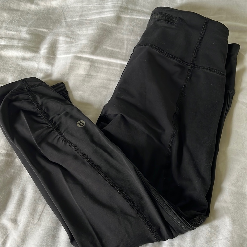 Lululemon Athletica Black cropped Leggings womens size 4